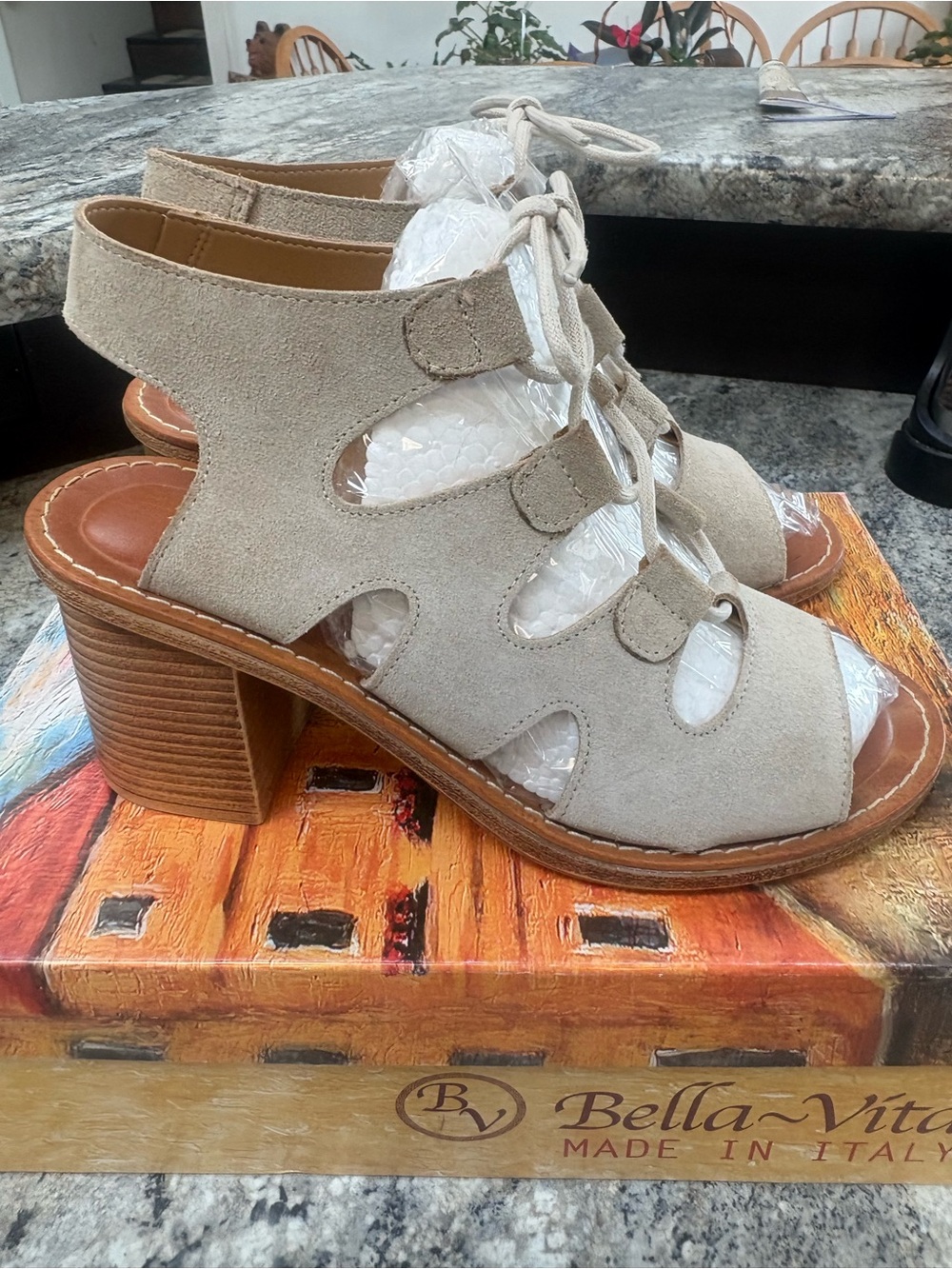 Bella~Vita Sandals. Size 8.5M